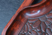 花模様を散りばめた風合い溢れる鎌倉彫の長手盆　DC8921