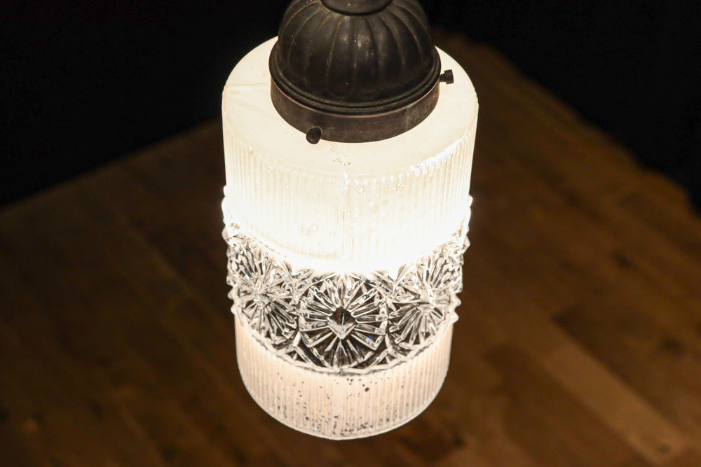 昭和レトロ!! 煌びやかなプレスガラス装飾が映える円柱型のブラケット　DC8937