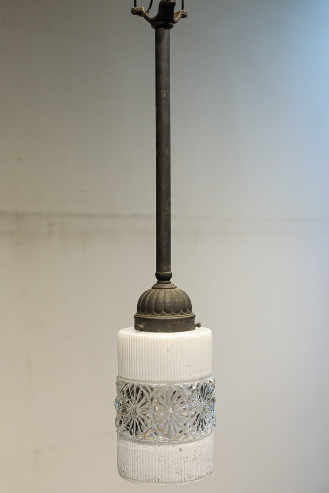 昭和レトロ!! 煌びやかなプレスガラス装飾が映える円柱型のブラケット　DC8937