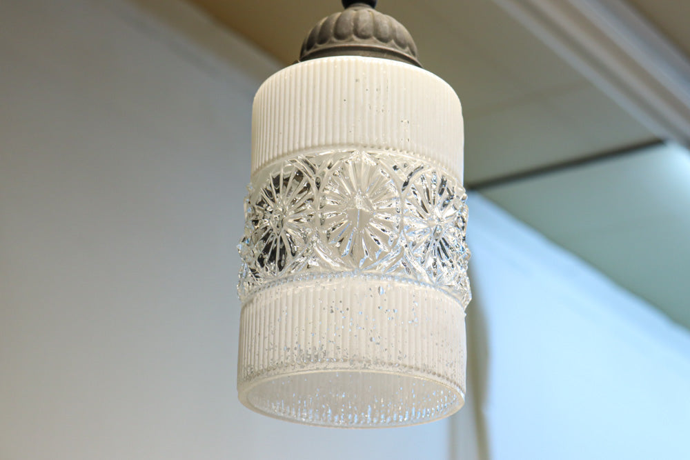 昭和レトロ!! 煌びやかなプレスガラス装飾が映える円柱型のブラケット　DC8937