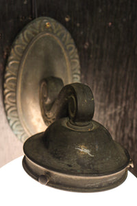 柔和な明かりで周囲を優しく照らす球体型のブラケット　DC8939