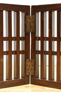 角太格子造りで貫録ある二つ折り帳場格子　DC8946