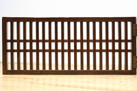 角太格子造りで貫録ある二つ折り帳場格子　DC8946