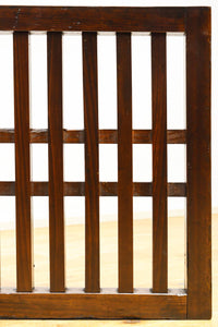 角太格子造りで貫録ある二つ折り帳場格子　DC8946