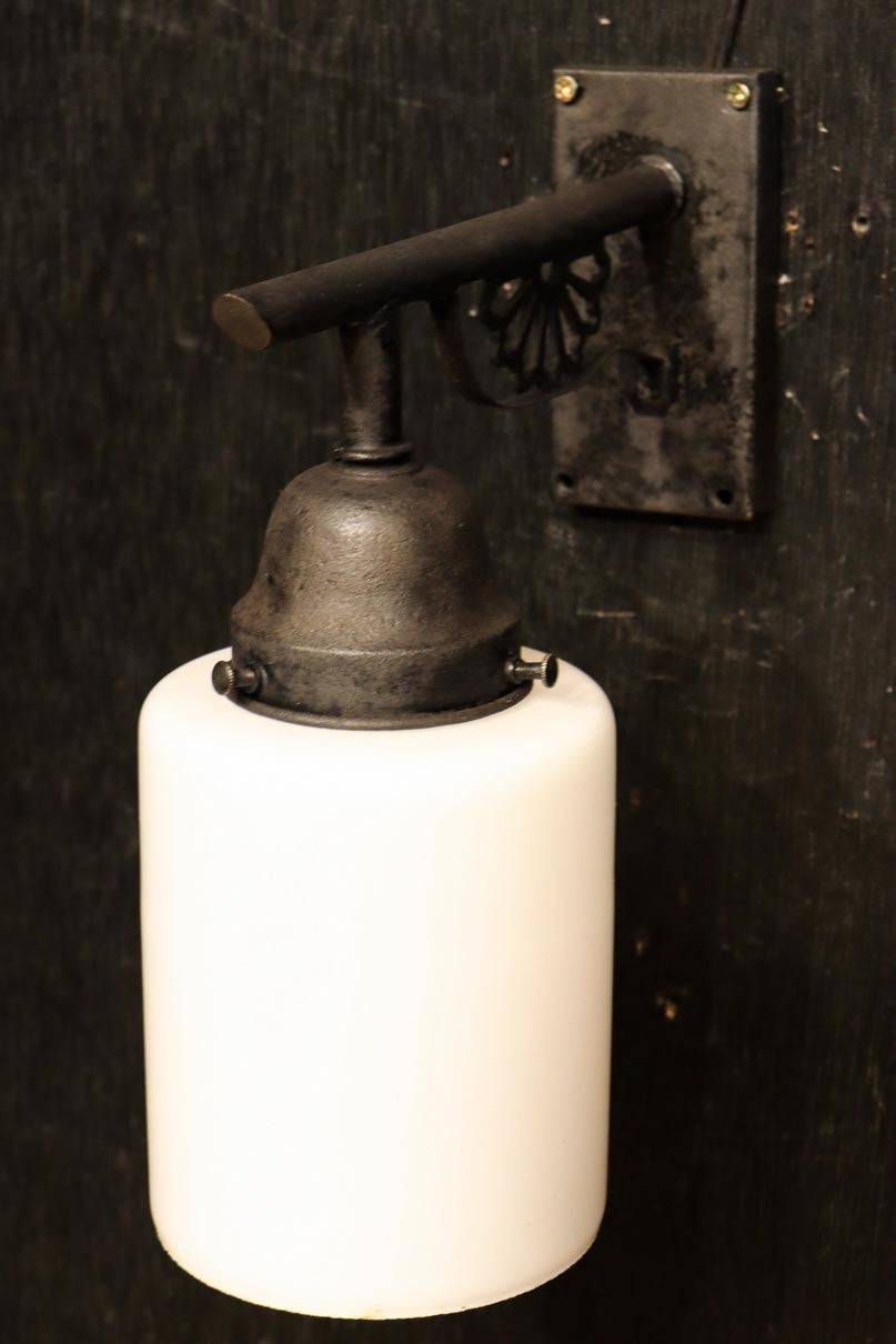 菊の花の透かし模様金具で和の面持ちあるブラケット　DC8947