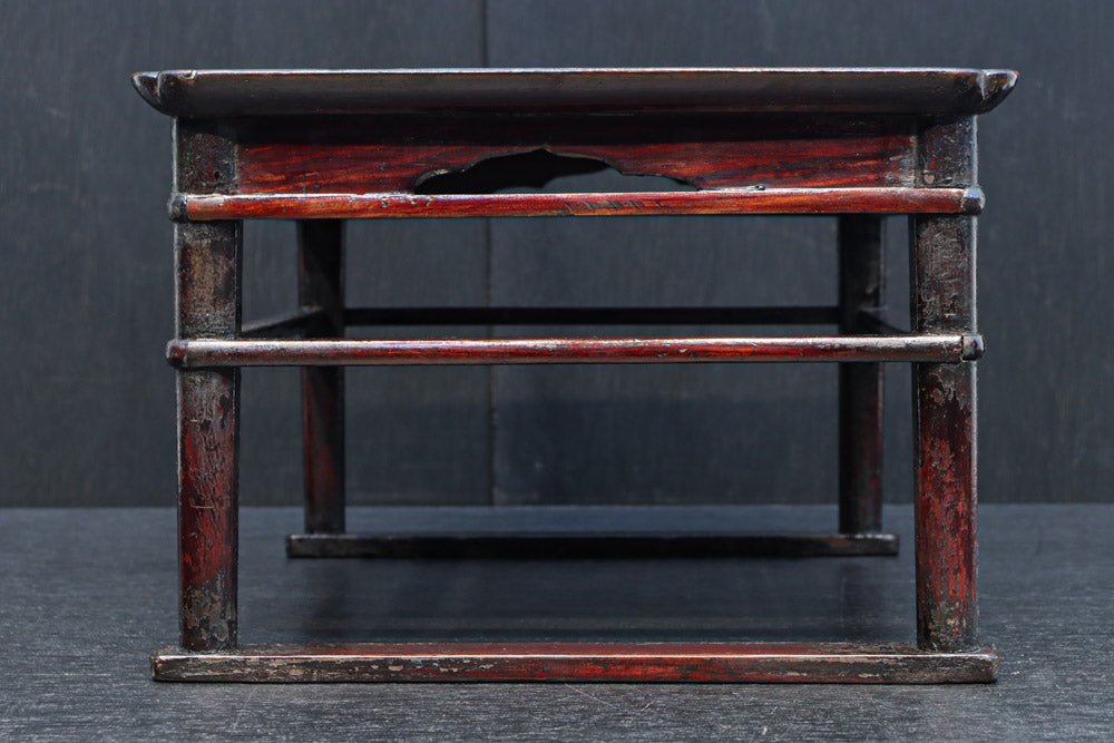 穏やかな色彩に杢目が浮かぶレトロ感溢れる李朝膳　DC8951