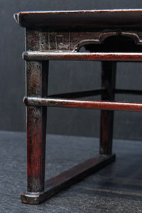 穏やかな色彩に杢目が浮かぶレトロ感溢れる李朝膳　DC8951