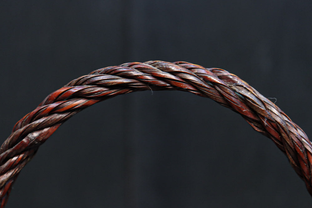 温かみのある色彩で美しいシルエットの花籠　DC8953