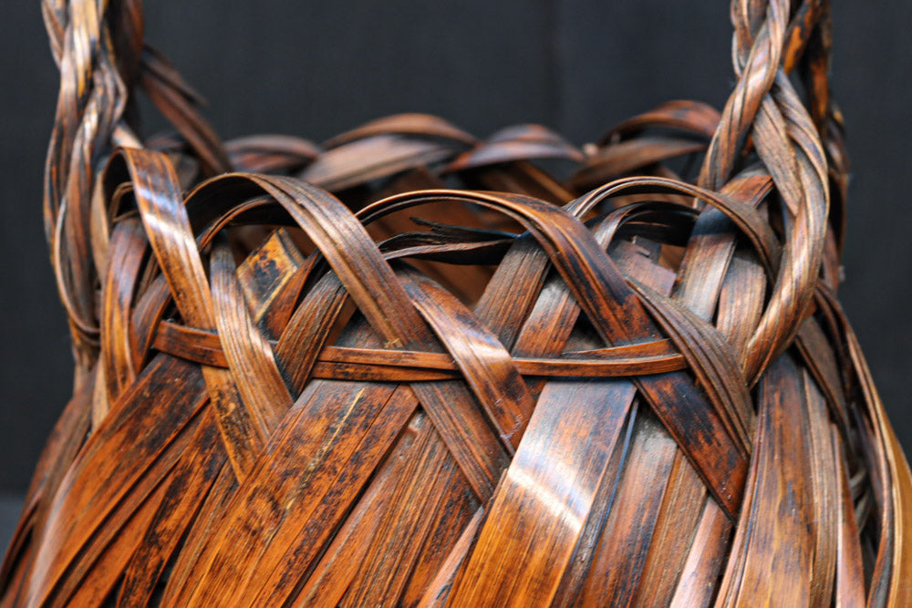 丸みをつけた竹編みが魅力の花カゴ　DC8955