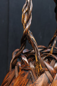 丸みをつけた竹編みが魅力の花カゴ　DC8955