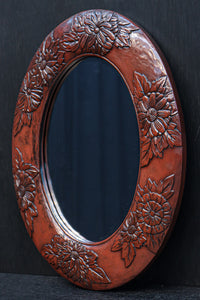 美しい花彫刻が華やかな鎌倉彫の壁掛け鏡　DC8956