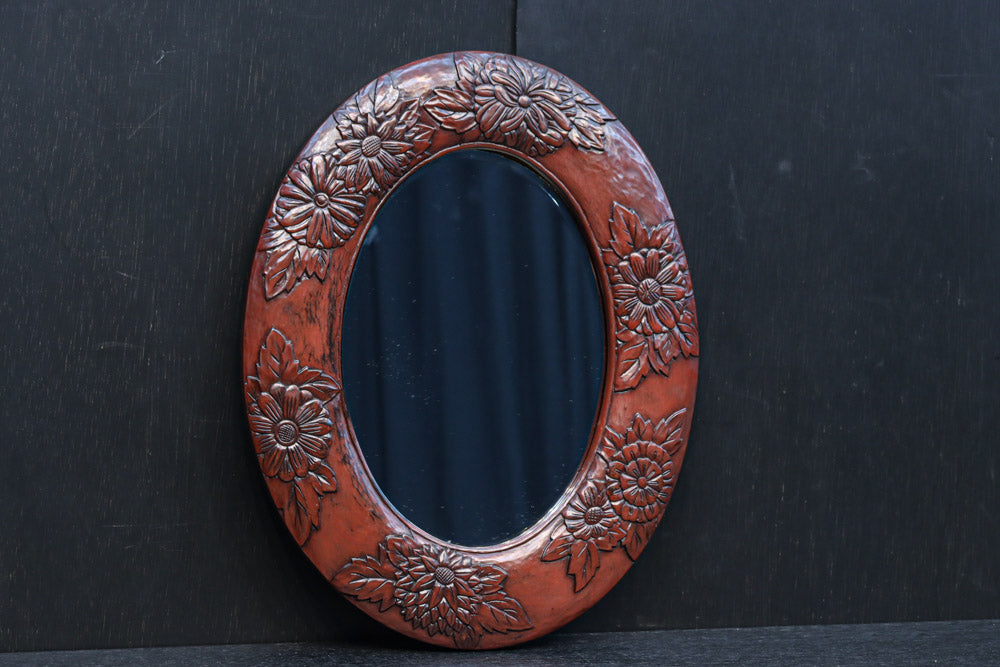 美しい花彫刻が華やかな鎌倉彫の壁掛け鏡　DC8956