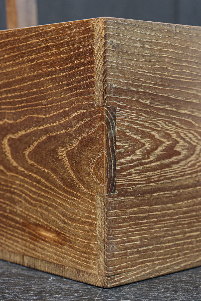 木地色の穏やかな杢目が魅力の持ち手付き炭入れ　DC8958ab　在庫(a:1 b:1)個