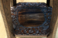 桜模様で華やいだ魅力的な面持ちの軽井沢彫りの花台　DC8962