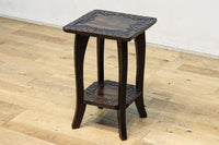 桜模様で華やいだ魅力的な面持ちの軽井沢彫りの花台　DC8962