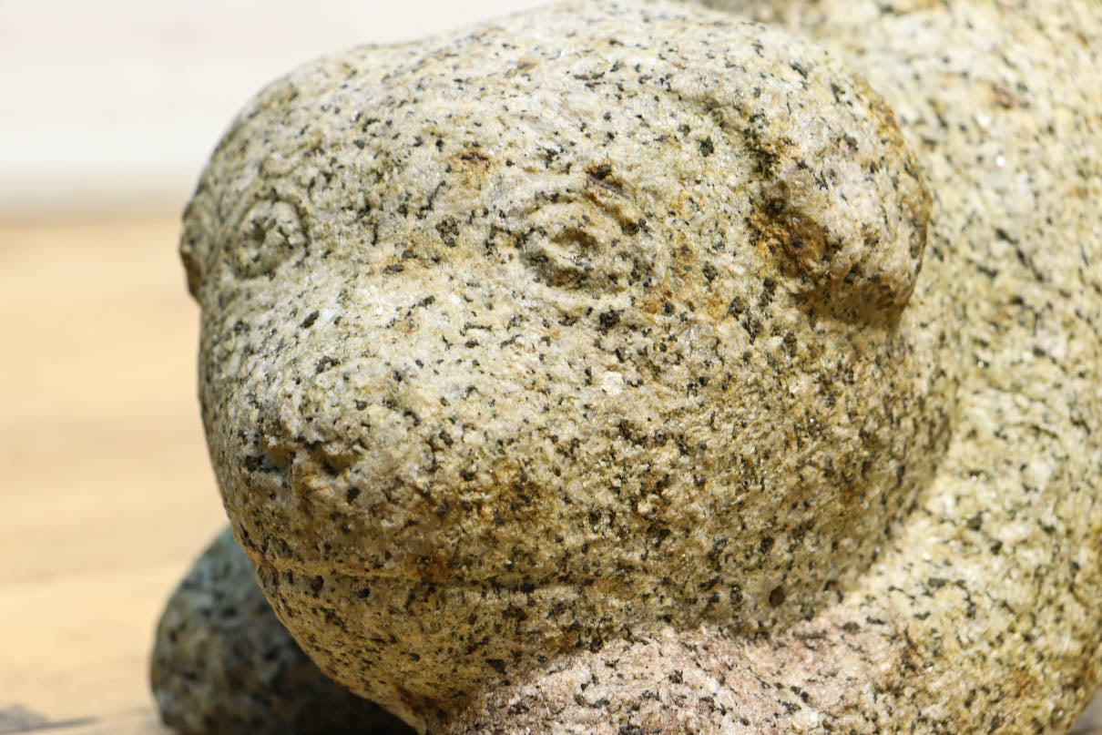 Stone statue of a puppy DC9013