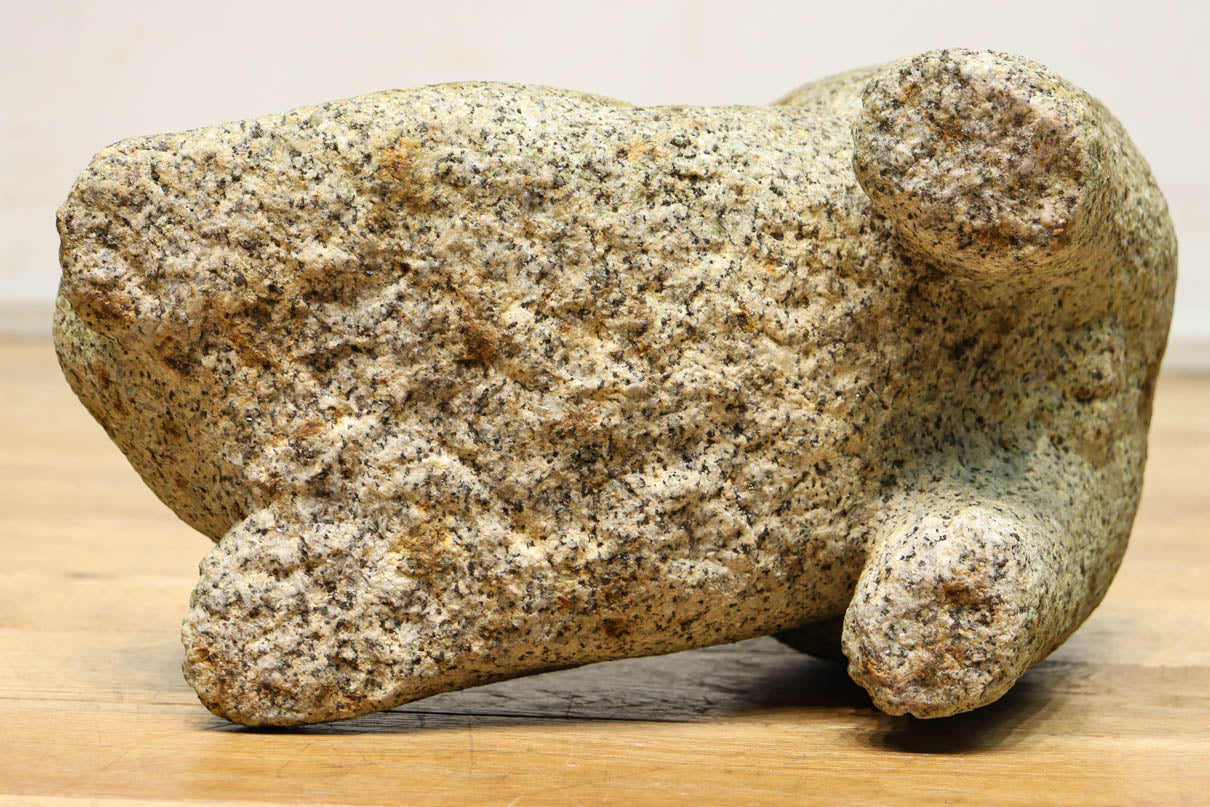 Stone statue of a puppy DC9013