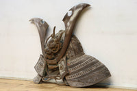 大珍品！！龍を装飾した迫力のある兜の大振りの彫刻飾り　DC9025