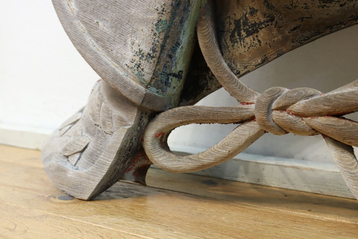 大珍品！！龍を装飾した迫力のある兜の大振りの彫刻飾り　DC9025