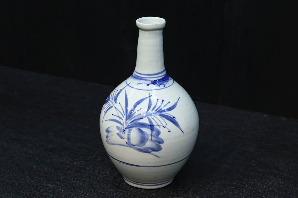 古清水　藍彩　篤紋瓢箪文徳利　江戸時代 淡い藍色の個性的な模様で和の風情ある徳利 DC9069 – 古福庵