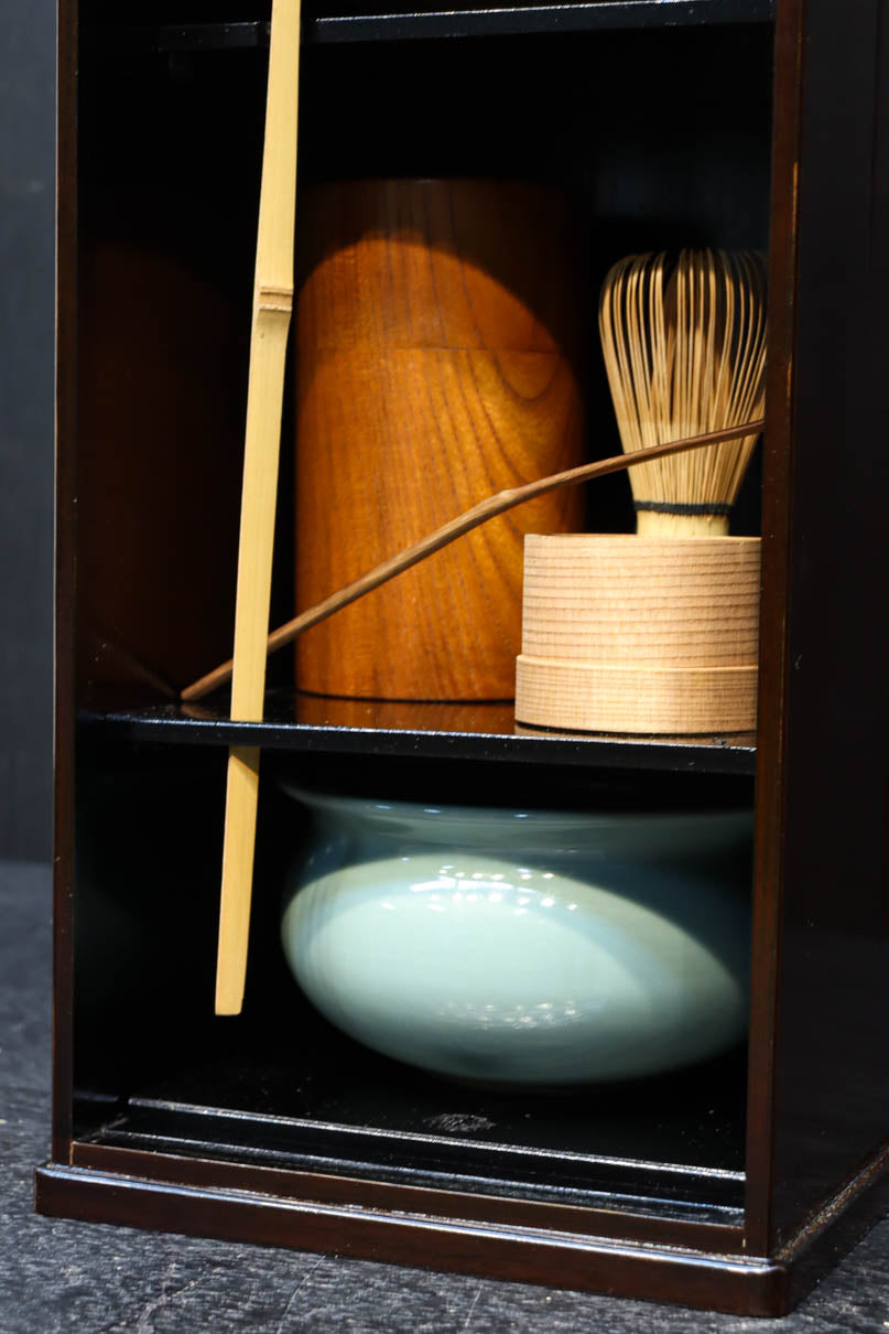 Tea ceremony set of 9 pieces (with original box) DC9071