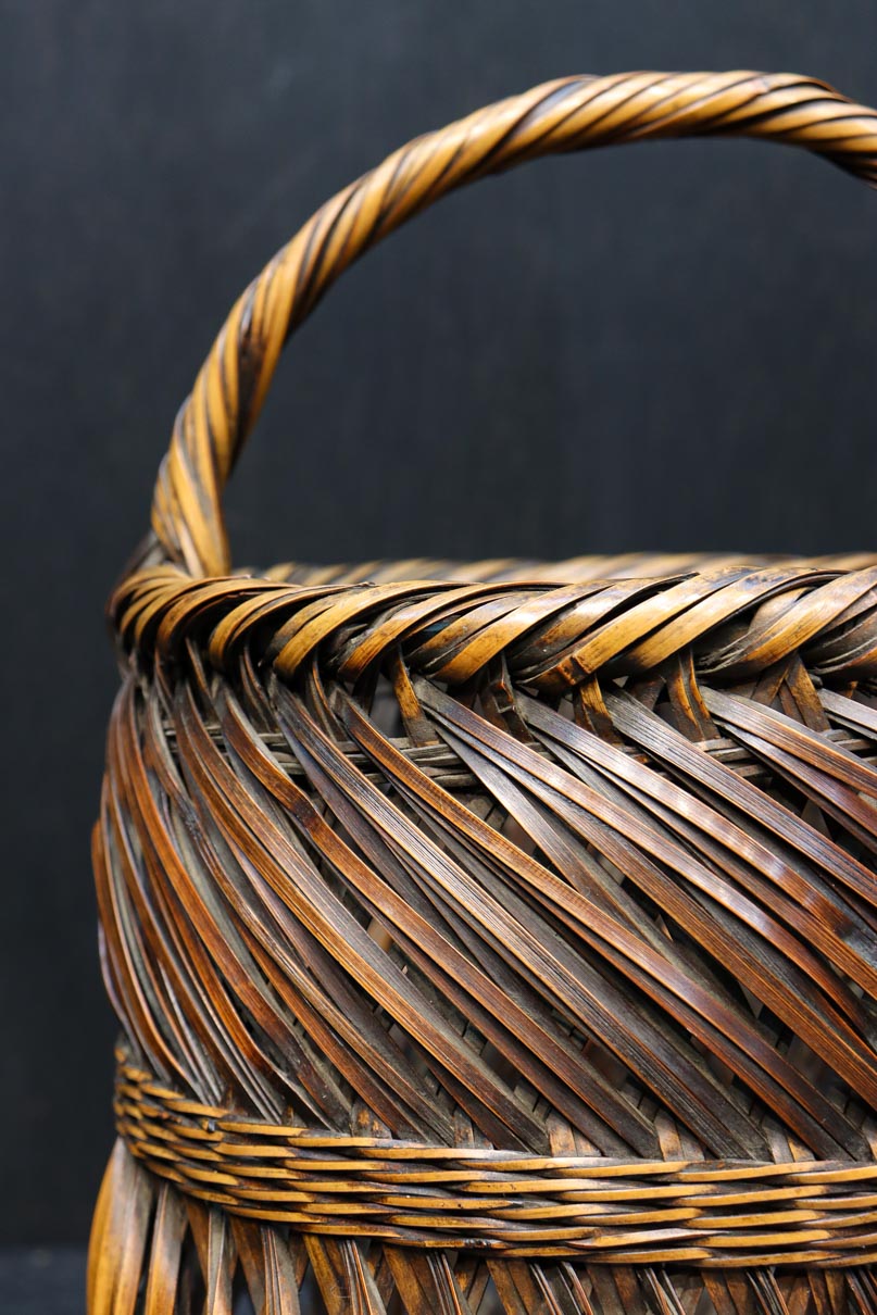 Antique tool (Bamboo woven flower basket) DC9114