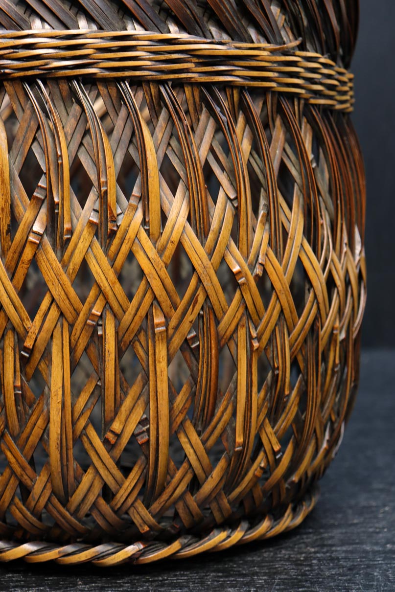 Antique tool (Bamboo woven flower basket) DC9114