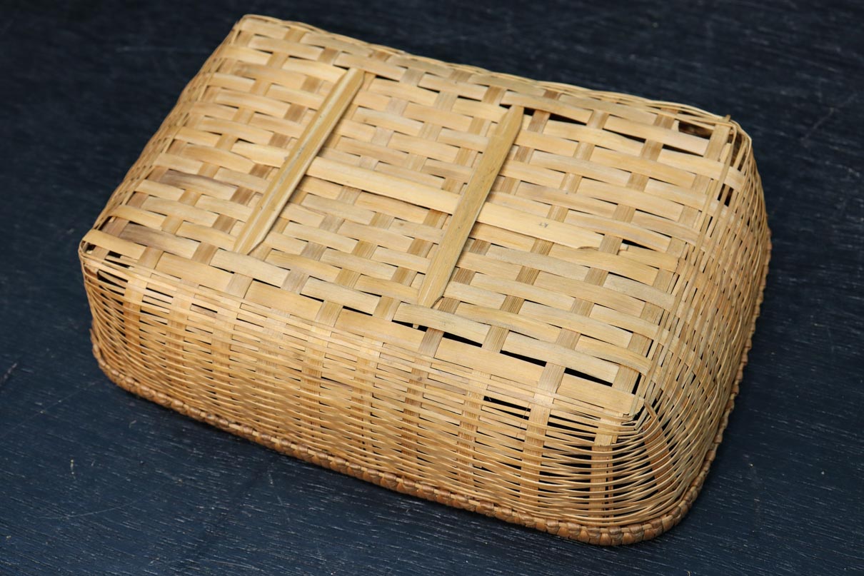 Antique tool box (Small bamboo basket) DC9143