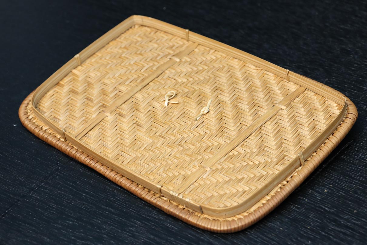 Antique tool box (Small bamboo basket) DC9143