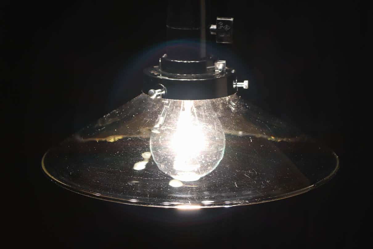 雨傘を思わせるクリアガラスのレトロモダンな電笠 DC9167 在庫2個 – 古