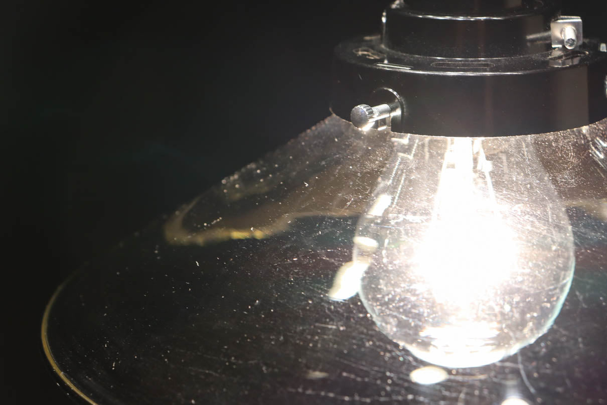 雨傘を思わせるクリアガラスのレトロモダンな電笠 DC9167 在庫2個 – 古