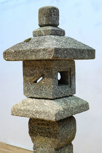 Antique tool (stone lantern) DC9264 