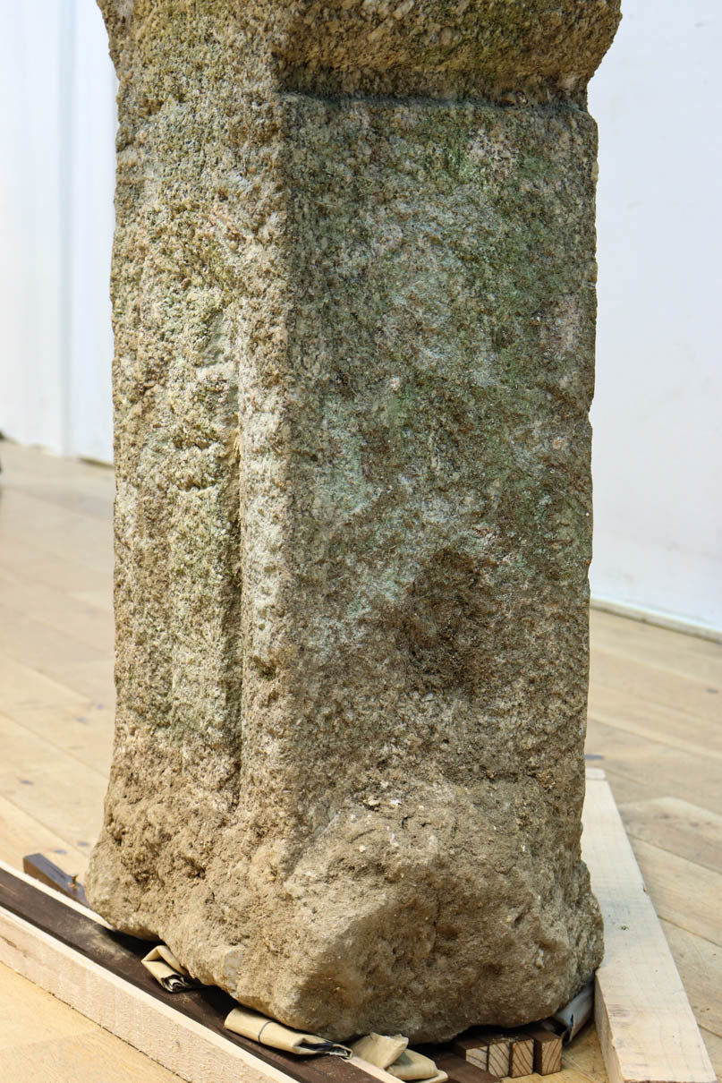 Antique tool (stone lantern) DC9264 