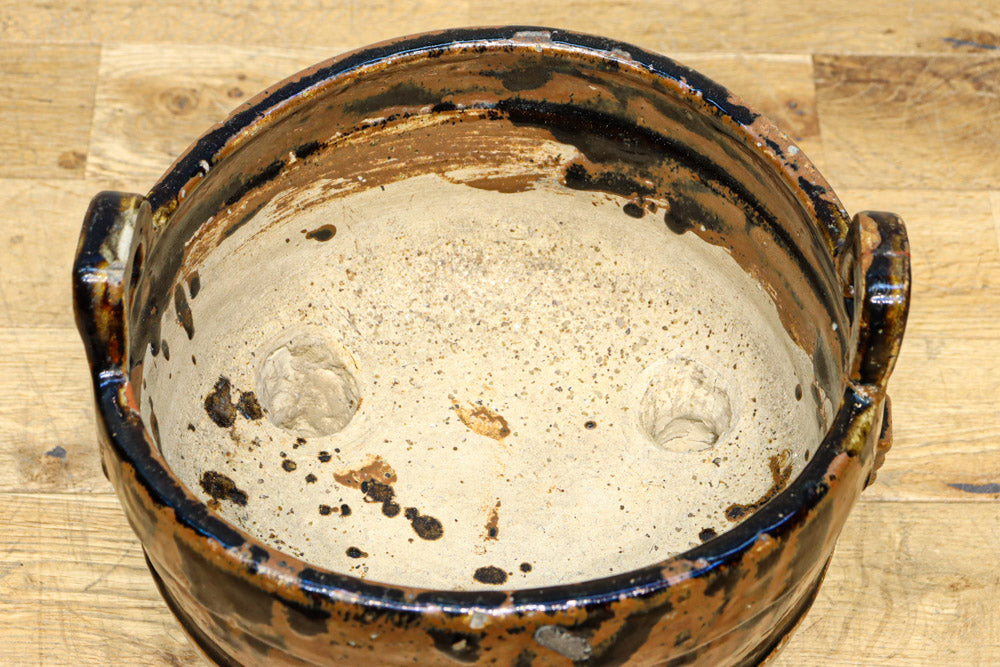 茶に黒の釉薬模様が浮かぶ個性的な器の3脚火鉢　DC9312