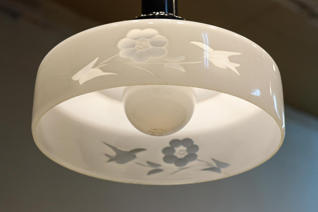 花と鳥の透かし模様で和の趣きある電笠　DC9513