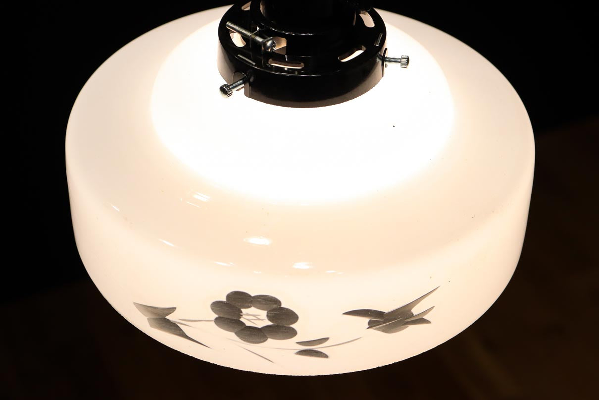 花と鳥の透かし模様で和の趣きある電笠　DC9513