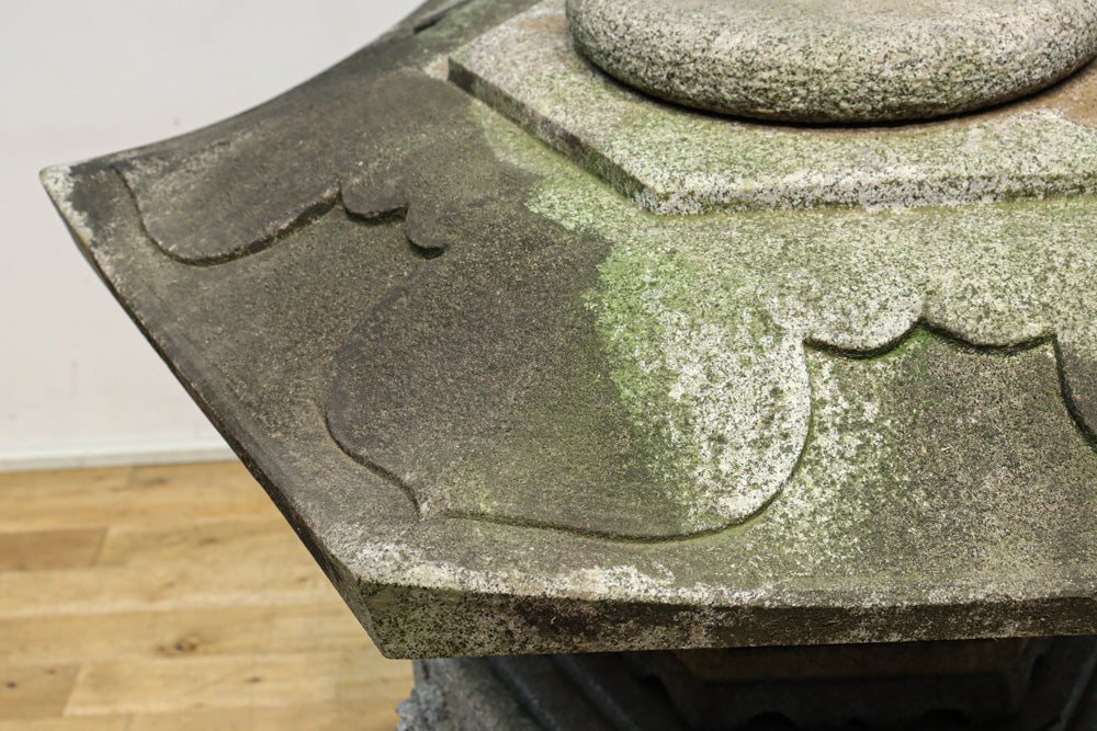 Big size Antique tool (stone lantern) DC9584