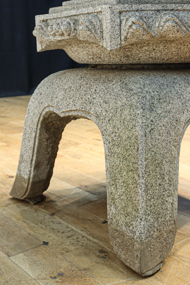 Big size Antique tool (stone lantern) DC9584