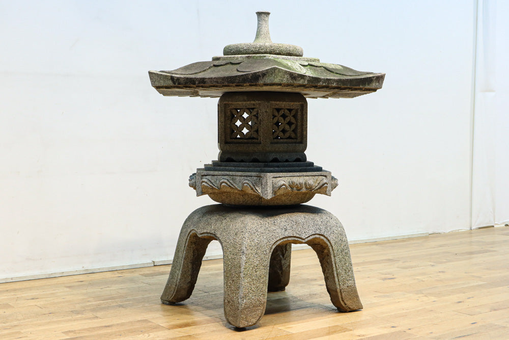 Big size Antique tool (stone lantern) DC9584