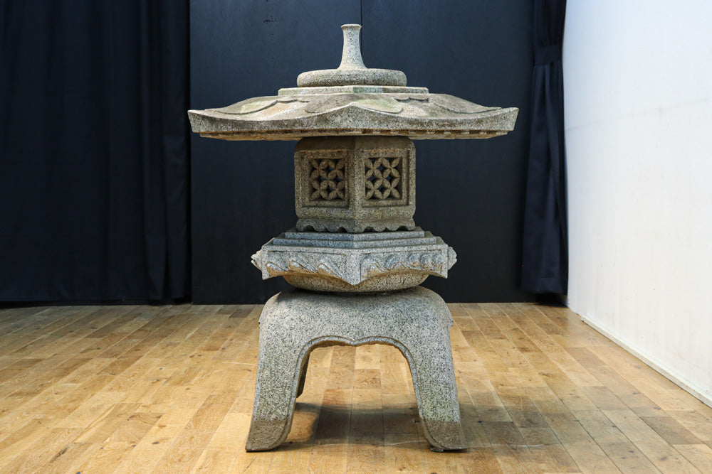 Big size Antique tool (stone lantern) DC9584