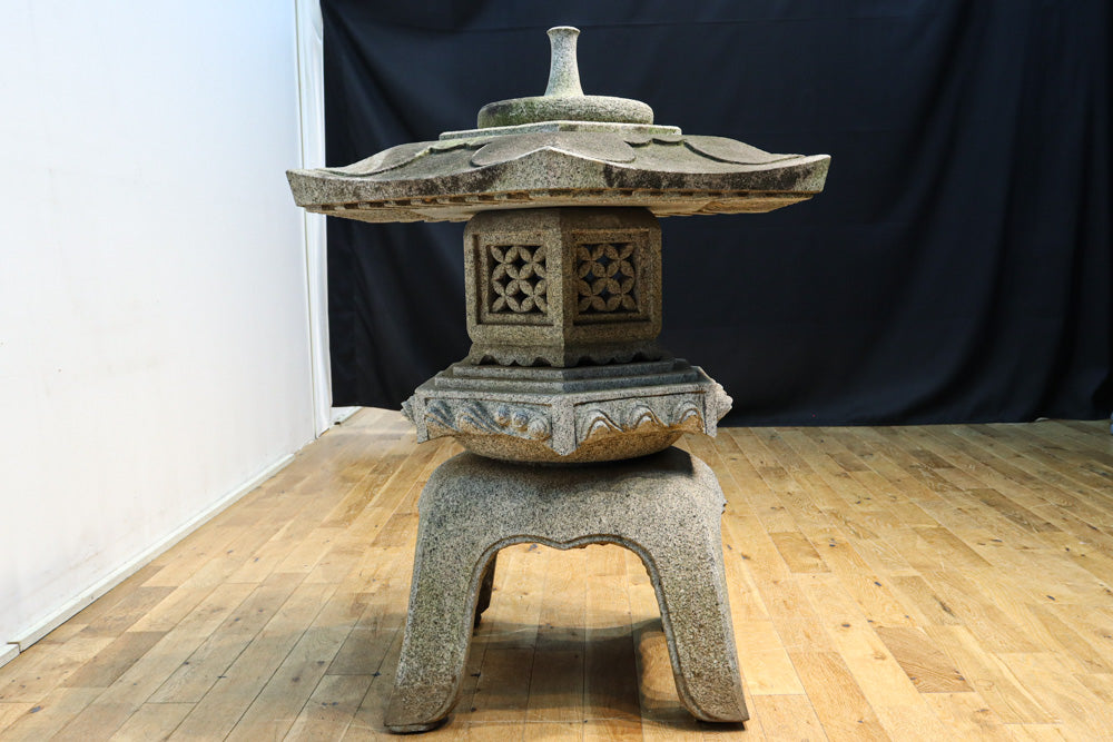 Big size Antique tool (stone lantern) DC9584