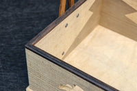 Small wooden carrying box DC9633
