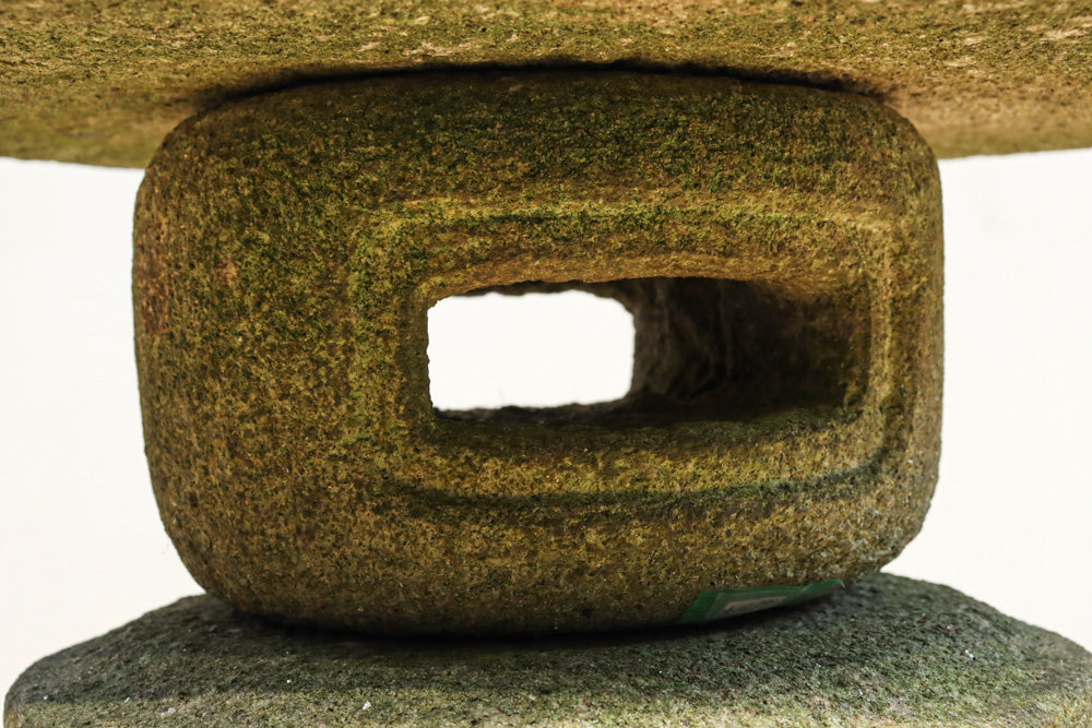 stone lantern DC9659