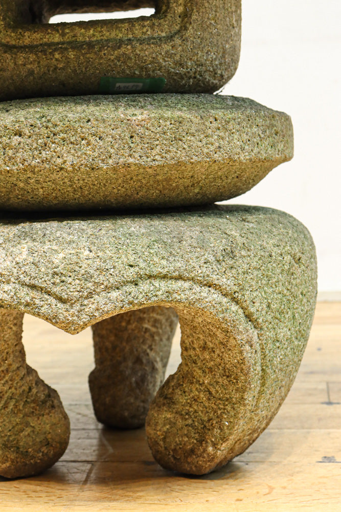 stone lantern DC9659