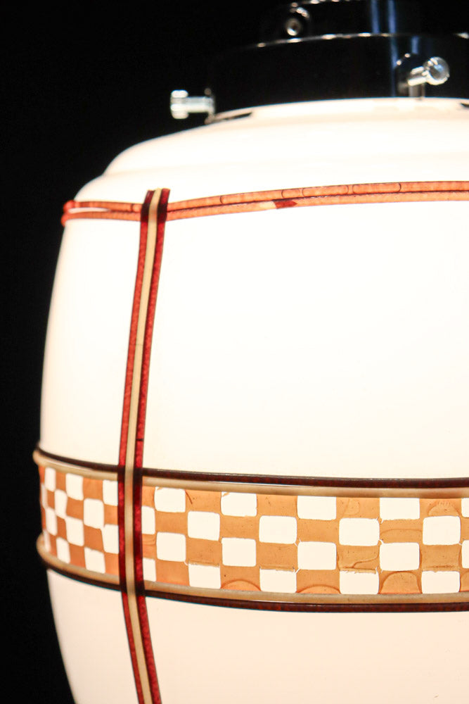 市松模様の朱セル装飾でレトロな面持ちの電笠　DC9979
