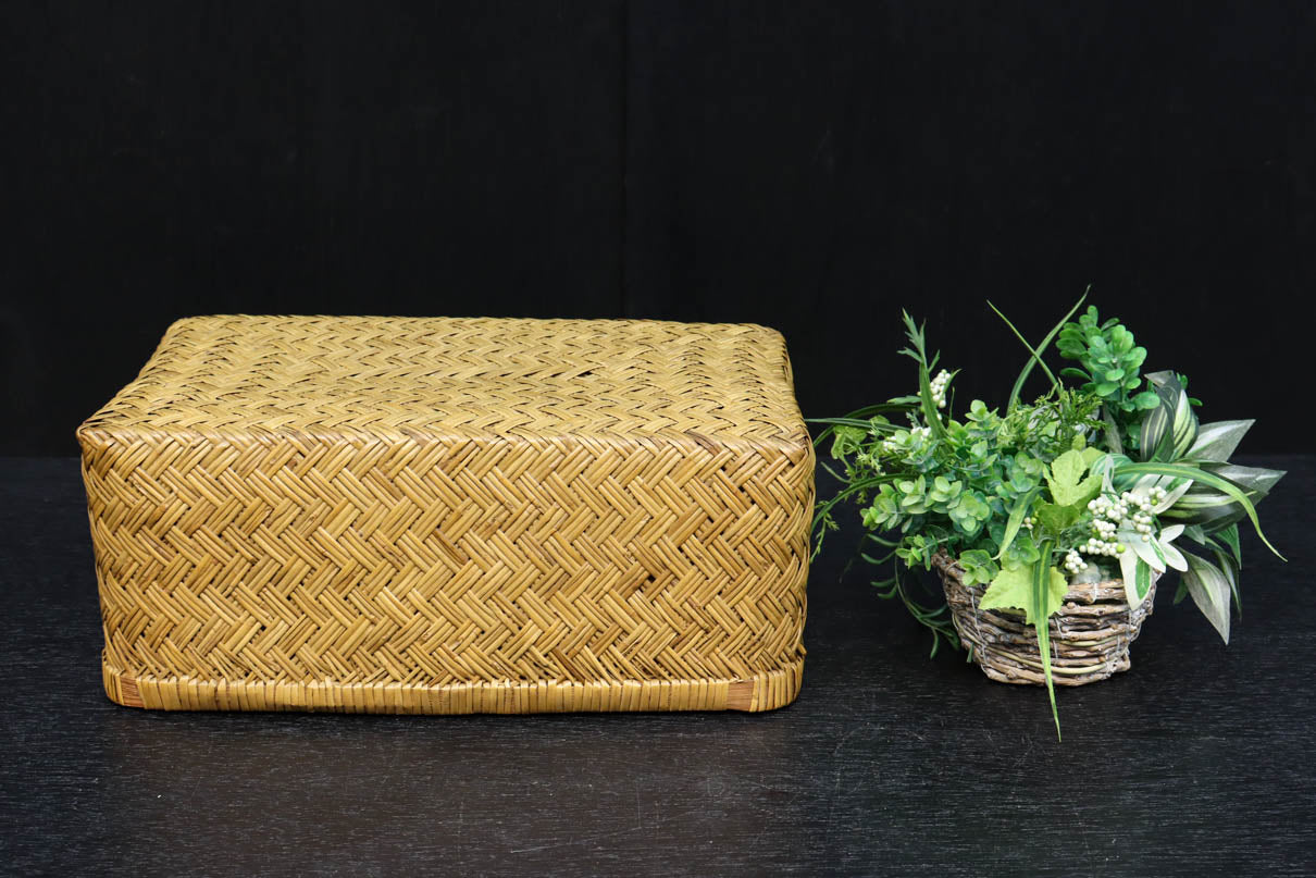 Antique tool box (Kouri) DC9987