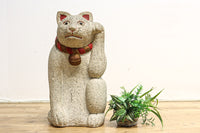 特大サイズ！どっしりとした佇まいで愛嬌ある招き猫　DF1015