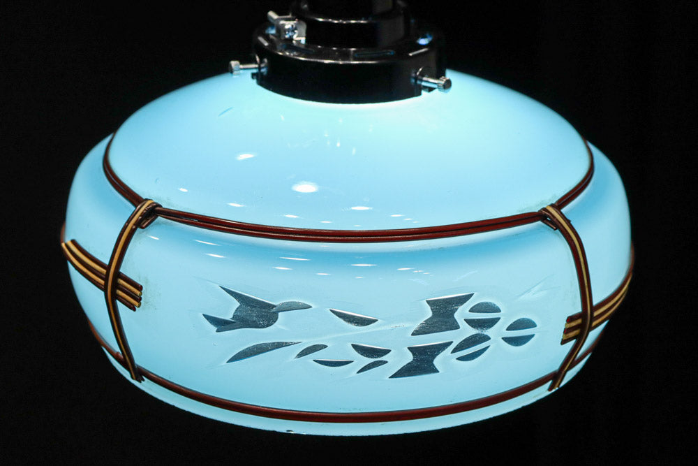 水色ガラスをセルフレームで飾る風流な電笠　DF1045