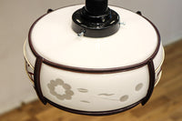朱セル装飾や花柄の透かし模様で華やいだ雰囲気の電笠　DF1050
