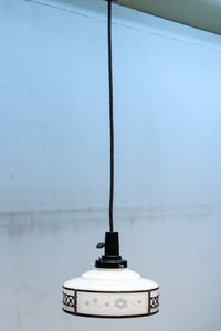 梅の透かし絵が浮かぶ趣きある電笠　DF1076